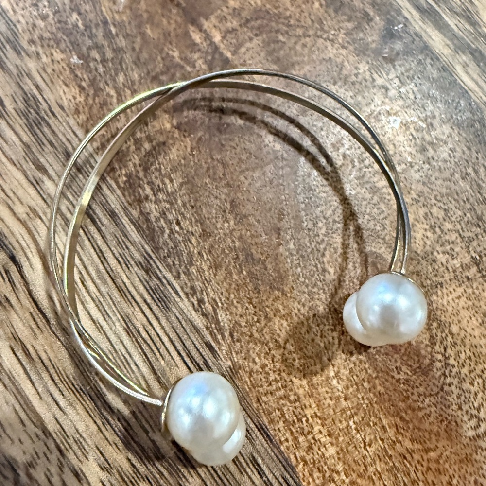 Elegant Gold Pearl Bangle Bracelet